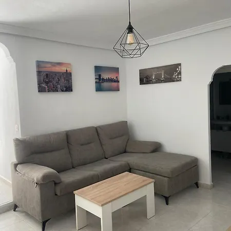 Piso Completo De 3 En El Centro De Caces